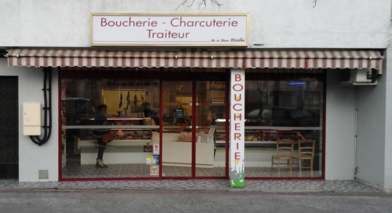 La boucherie du village : 05 63 58 41 90 